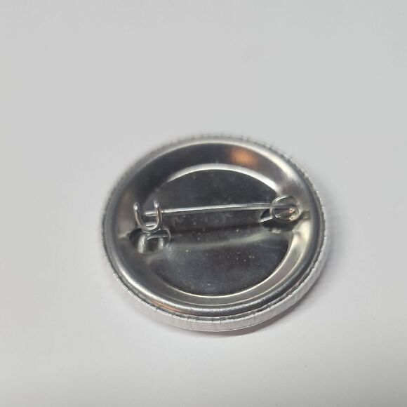 Madison High School Cubs Brooch Sports Pin Brooch - Picture 3 of 3